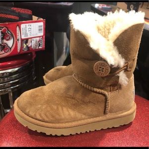 Little kids bailey button UGG boots size 11